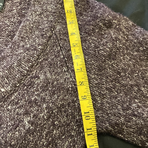 Vintage BCBGMAXAZARIA Purple and White Sweater with Hood and Pockets, Size M. - Picture 11 of 16